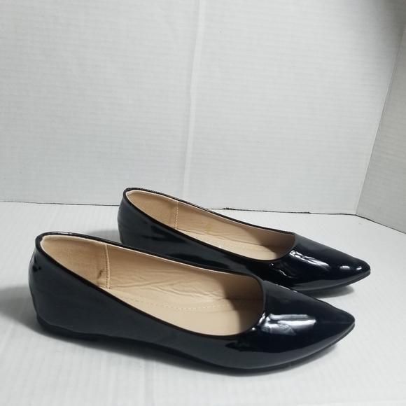 SHELA WOMEN'S SHINY BLACK FLATS SIZE 6.5 - Picture 1 of 10